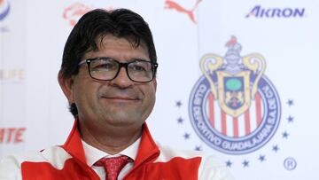Cardozo asegura que no dejará a Chivas por Paraguay