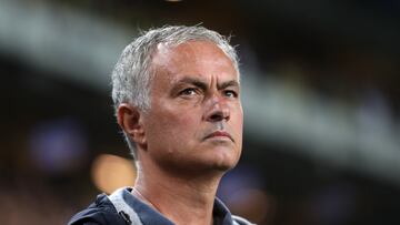 Istanbul (Turkey), 21/09/2024.- Fenerbahce's head coach Jose Mourinho looks on during the Turkish Super League soccer match between Fenerbahce and Galatasaray in Istanbul, Turkey, 21 September 2024. (Turquía, Estanbul) EFE/EPA/ERDEM SAHIN