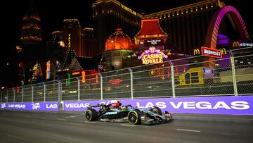 LAS VEGAS, NEVADA - NOVEMBER 21: Lewis Hamilton of Great Britain driving the (44) Mercedes AMG Petronas F1 Team W15 on track during practice ahead of the F1 Grand Prix of Las Vegas at Las Vegas Strip Circuit on November 21, 2024 in Las Vegas, Nevada. Clive Mason/Getty Images/AFP (Photo by CLIVE MASON / GETTY IMAGES NORTH AMERICA / Getty Images via AFP)