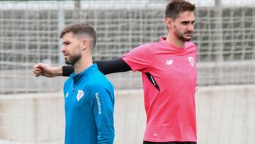 Ezkieta con Yeray Álvarez en Lezama.