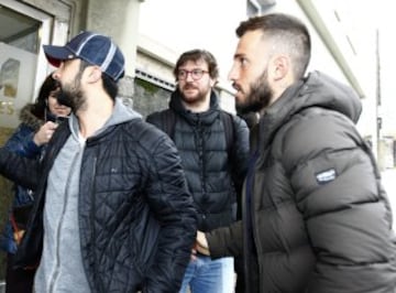 Fernando Torres recibió la visita de Çolak, jugador del Deportivo de la Coruña, antes de abandonar el hospital.