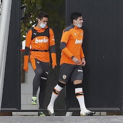 El Wolves piensa en Maxi Gómez por la lesión de Raúl Jiménez