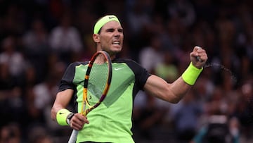 El tenista español Rafa Nadal celebra un punto durante su partido ante Tommy Paul en el Masters 1.000 de París.