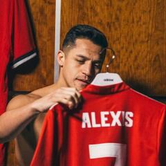 Alexis Sánchez lidera lista de 10 cracks que más camisetas venden