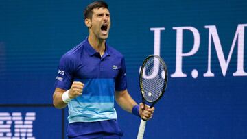 Novak Djokovic celebrando un punto en el US Open 2021.