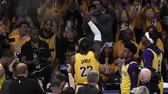LeBron James saluda al cielo en honor a Kobe Bryant en el partido de la NBA que enfrent&oacute; a Los &Aacute;ngeles Lakers y a los Portland Traile Blazers