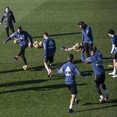 Entrenamiento del Real Madrid antes de recibir al Granada