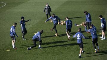 GRA043. MADRID, 06/01/2017.- Los jugadores del Real Madrid, durante el entrenamiento del equipo esta mañana en Valdebebas de cara al partido de Liga que disputará mañana frente al Granada en el estadio Santiago Bernabéu. EFE/Santi Donaire