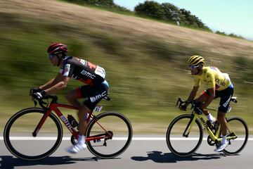 Richie Porte de Australia y Greg Van Avermaet de Bélgica.