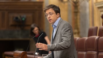 El diputado de Sumar y líder de Más País, Iñigo Errejón, interviene durante una sesión extraordinaria en el Congreso de los Diputados, a 17 de julio de 2024, en Madrid (España). Pedro Sánchez presenta hoy las líneas fundamentales del Plan de Acción por la Democracia, también llamado plan de regeneración democrática. Se trata de un paquete de medidas que incluye cambios en la regulación de la publicidad institucional para limitar el dinero público que se destina a los medios de comunicación. Durante la sesión, también ha informado de las decisiones adoptadas por los líderes de los 27 en los Consejos Europeos que tuvieron lugar en los pasados 17 y 27 de junio.
17 JULIO 2024;MADRID;CONGRESO DE LOS DIPUTADOS;SESIÓN EXTRAORDINARIA;PLAN DE REGENERACIÓN DEMOCRÁTICA
Eduardo Parra / Europa Press
17/07/2024
