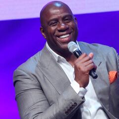 'Magic' Johnson descarta por ahora el despido de Luke Walton