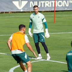 Real Zaragoza y Mirandés se lanzan a por José Antonio Caro
