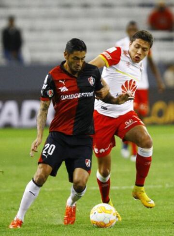 Un cauto Santa Fe espera a Atlas de México en el estadio Jalisco. Primer partido del Grupo 1 en Copa Libertadores. Segundo tiempo a favor del equipo colombiano.