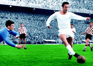 Recordado por un formidable gol al Athletic Club y madrileño de nacimiento, Ramón Marsal, el 'Nene' , como era conocido, militó en el Real Madrid desde 1955 hasta 1962, pero la última temporada (1961-62) la pasó en el filial blanco, el Plus Ultra, intentando recuperarse de una grave lesión; se rompió la rodilla en un encuentro ante el Celta. En la primera edición de la Copa de Europa sólo jugaría un encuentro: la final en París ante el Stade Reims. Falleció en 2007.