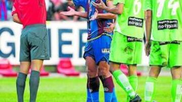 <b>ABONADOS A LA ROJA. </b>En lo que va de temporada, ya son muchos los azulgrana expulsados.