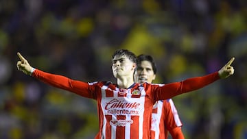 Armando Gonzalez celebrates his goal 0-2 of Guadalajara during the 8th round match between America and Guadalajara as part of the Liga BBVA MX, Torneo Apertura 2025 at Ciudad de los Deportes Stadium, on September 13, 2025 in Mexico City, Mexico.