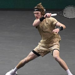Rublev suma y sigue
