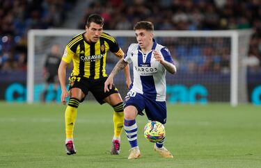 Montiel siempre cumple. Imprescindibles en el centro del campo granota, encadena una racha goleadora que le hace ser de los más destacados de la categoría.