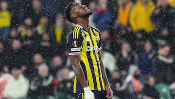 Durán en Fenerbahce enfrentó al Aston Villa.