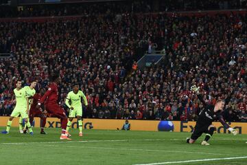 4-0. Divock Origi marcó el cuarto gol.