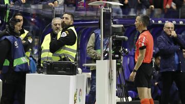 20/01/19 PARTIDO DE PRIMERA DIVISION LEVANTE - VALLADOLID JAIME LATRE ARBITRO VAR