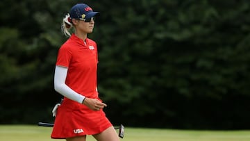 KAWAGOE, JAPAN - AUGUST 07: Nelly Korda of Team United States walks off the sixth hole during the final round of the Women's Individual Stroke Play on day fifteen of the Tokyo 2020 Olympic Games at Kasumigaseki Country Club on August 07, 2021 in Kawa