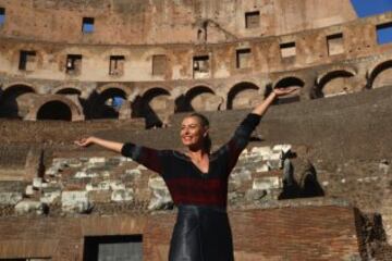 Sharapova entrena en el Coliseo de Roma