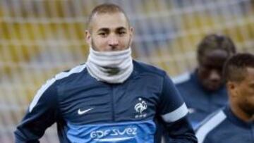 Benzema entrenando en Kiev con Francia.
