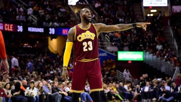 Y sigue siendo el Rey: triple-doble de LeBron ante los Knicks