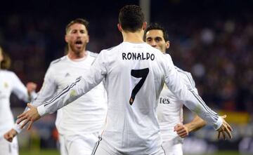 Cristiano Ronaldo celebra un gol en el Santiago Bernabéu.