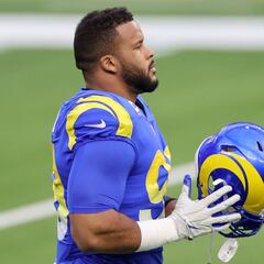 Aaron Donald y Travis Kelce, selecciones unánimes en equipo All-Pro