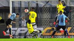 God&iacute;n le gan&oacute; la marca a Zapata en el primer gol de Uruguay. 