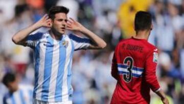 El Málaga empata con un polémico penalti sobre Juanpi
