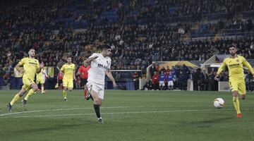 1-3. Gonçalo Guedes marcó el tercer gol en el minuto 92.