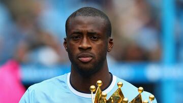 El exjugador del Manchester City Yaya Tour&eacute; celebra un t&iacute;tulo de Premier.