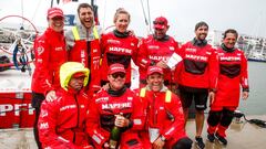 La tripulaci&oacute;n del &#039;Mapfre&#039; tras ganar la serie de etapas en puerto de la Volvo Ocean Race.