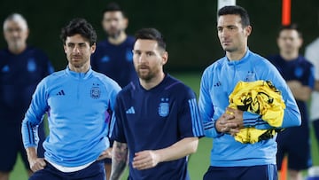 Pablo Aimar, junto a Messi y Scaloni, en un entrenamiento de Argentina.
