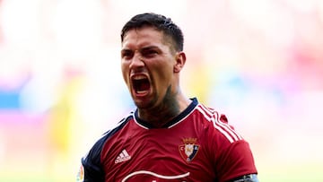 PAMPLONA, SPAIN - AUGUST 20: Chimy Avila of CA Osasuna celebrates after scoring goal during the LaLiga Santander match between CA Osasuna and Cadiz CF at El Sadar Stadium on August 20, 2022 in Pamplona, Spain. (Photo by Juan Manuel Serrano Arce/Getty Images)