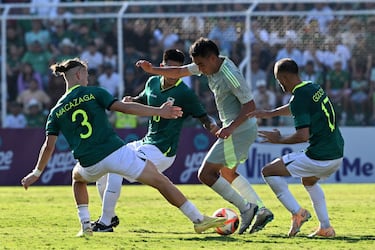 Macazaga, un internacional en la recámara del lateral diestro