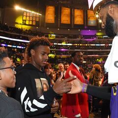 LeBron quiere 5 ó 6 años más en la NBA: "Busco jugar con mi hijo"