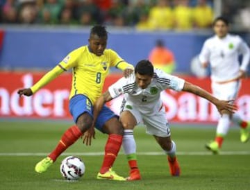 Buen ambiente en el estadio El Teniente de Rancagua en donde se enfrentan Ecuador y México. Comienzan a definirse los clasificados de la Copa América.