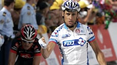 Casar, Pélissier, la capital oficiosa y una misa para París