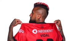 Paranaense sorprende y presenta así a Arturo Vidal: ¡divertida imagen!