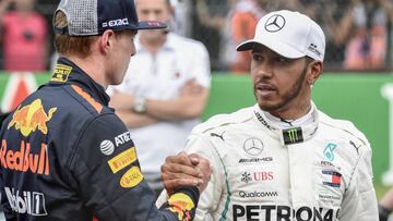 Verstappen saludaba a Hamilton antes de la carrera.