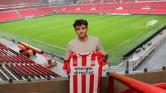 Con 18 años ya juega para el PSV sub-19, nació en Phoenix Arizona, pero es de padres mexicanos, actualmente es seleccionado sub-20 de USA.