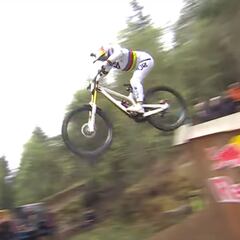 La Copa del Mundo arranca con victorias de Valentina Höll y Loic Bruni