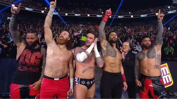 Los miembros del OG BloodLine festejan su victoria en Survivor Series: War Games ante The New BloodLine.