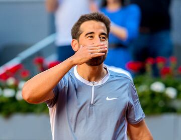 El catalán no disputaba un partido de individuales desde 2016, y sus últimos años de carrera los dedicó al dobles, disciplina donde más destacó. Marc fue campeón olímpico en Río formando pareja con Rafa Nadal, y ganó un total de 14 torneos de dobles, el Roland Garros de 2016 junto como Feliciano López siendo su gran logro. En este 2022, el de Barcelona tan solo participó en los eventos de dobles de Barcelona y de Madrid, formando pareja en este último con Carlos Alcaraz, con el que se despidió del tenis.