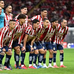 Posible alineación de Chivas para enfrentar al Querétaro