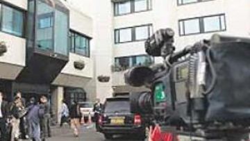 <b>GRAN EXPECTACIÓN. </b>El Cromwell Hospital en el que se encuentra Best, ayer, plagado de Prensa.